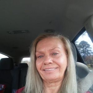 Meet your Posher, Connie